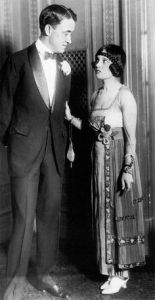 Anita Loos y su esposo